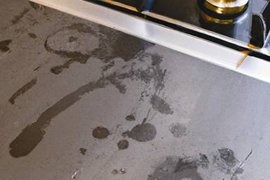 Fettspritzer auf Küche Reinigungsmittel Produktion unter eigenem Namen